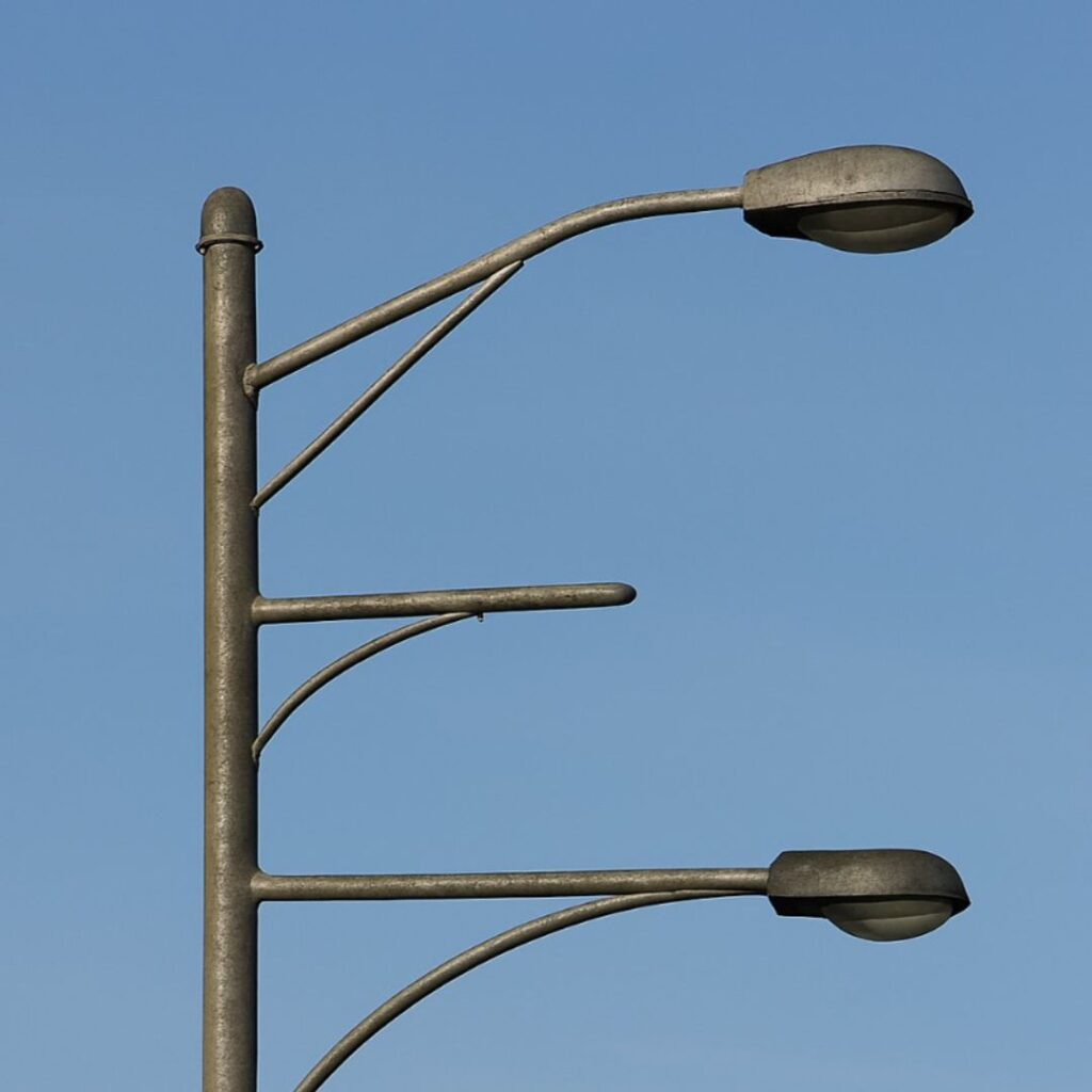 Arm Brackets & Outreach Arms (1)